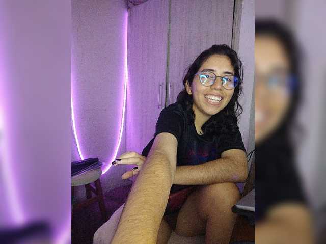 skinny333 live cam on BongaCams
