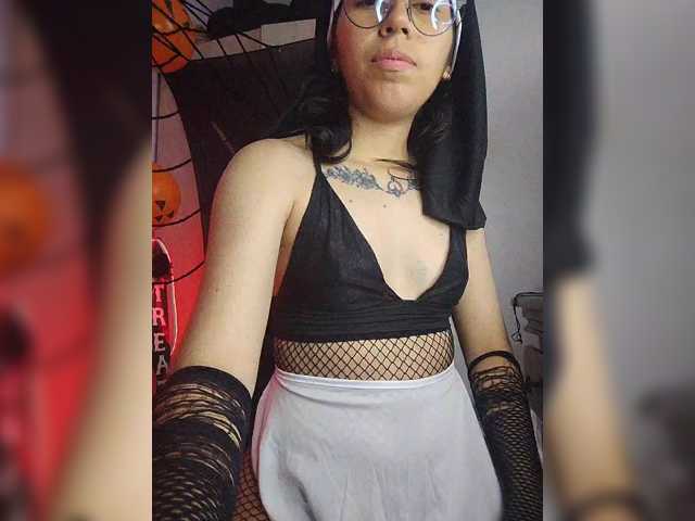 skinny333 live cam on BongaCams