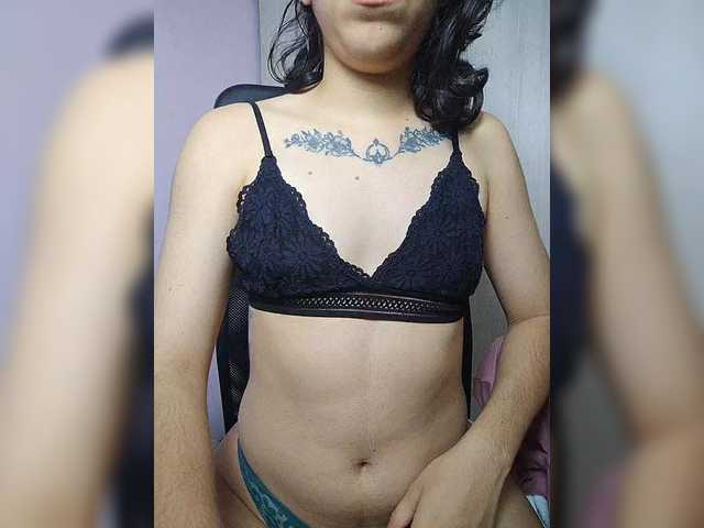 skinny333 live cam on BongaCams