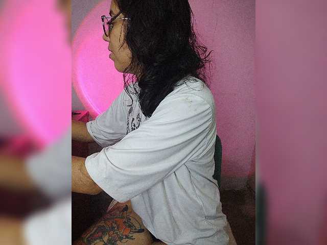 skinny333 live cam on BongaCams