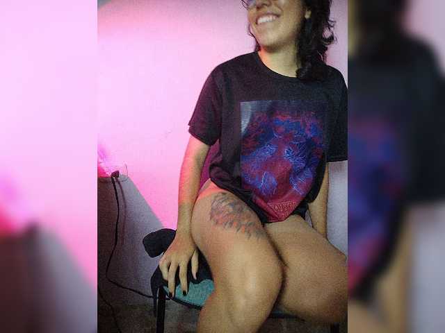 skinny333 live cam on BongaCams