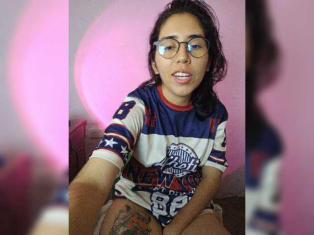 skinny333 live cam on BongaCams