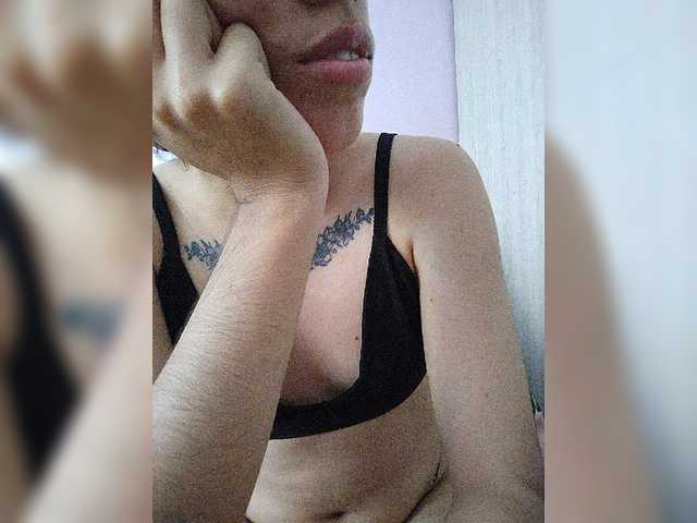 skinny333 live cam on BongaCams