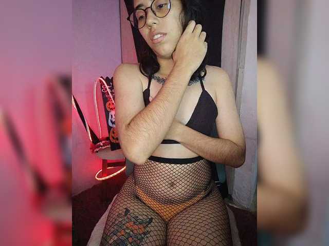 skinny333 live cam on BongaCams