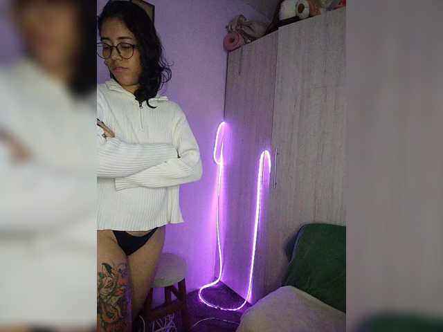 skinny333 live cam on BongaCams