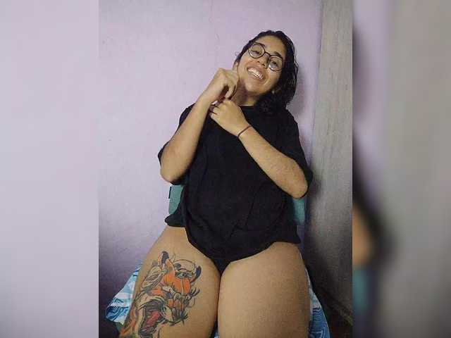 skinny333 live cam on BongaCams
