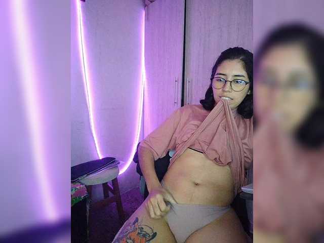 skinny333 live cam preview