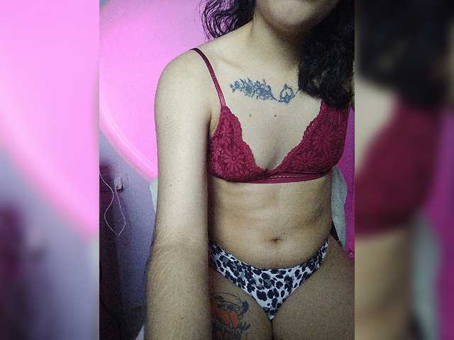 skinny333 live cam on BongaCams