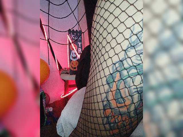 skinny333 live cam on BongaCams