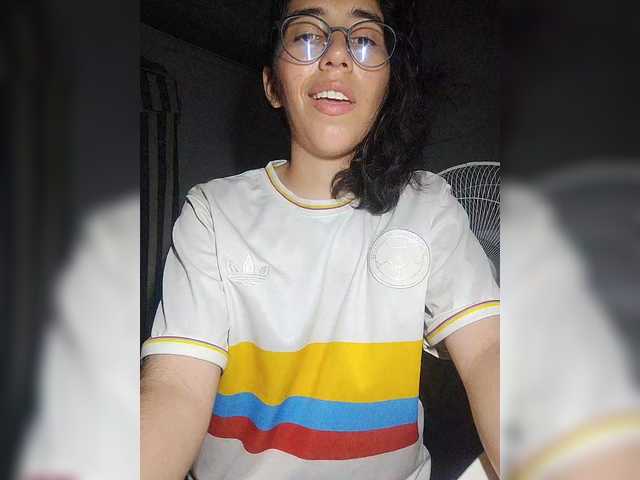 skinny333 live cam on BongaCams