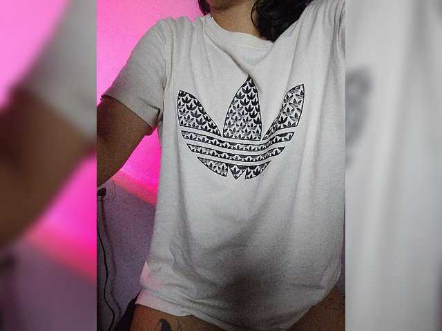 skinny333 live cam on BongaCams