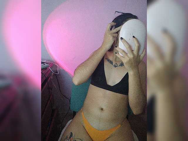 skinny333 live cam on BongaCams