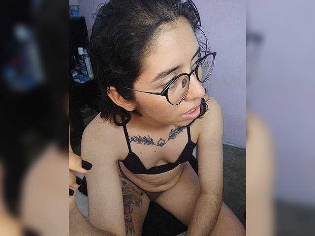 skinny333 live sex show