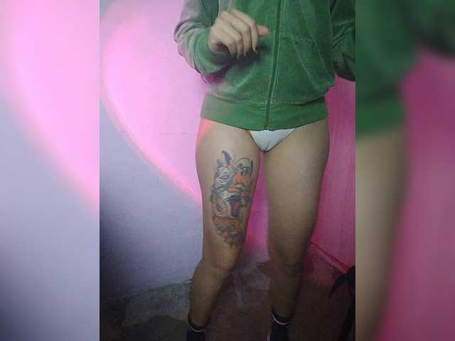 skinny333 live cam