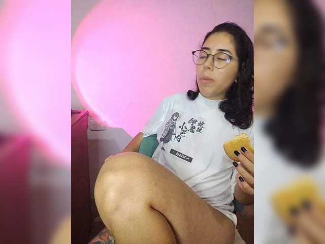 skinny333 live cam on BongaCams