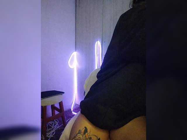 skinny333 live cam on BongaCams
