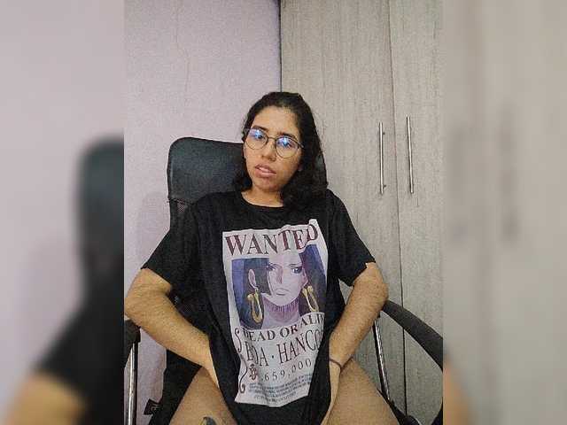skinny333 live cam on BongaCams