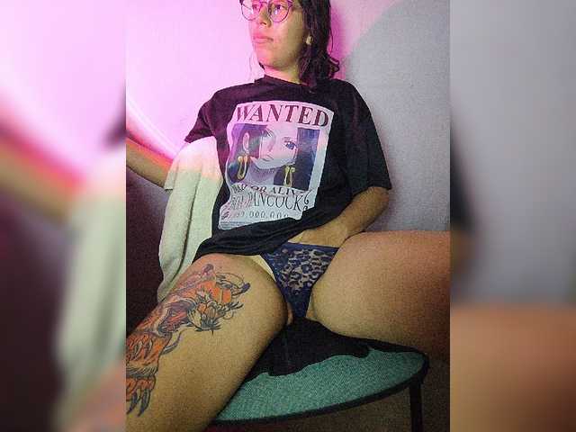 skinny333 live cam on BongaCams