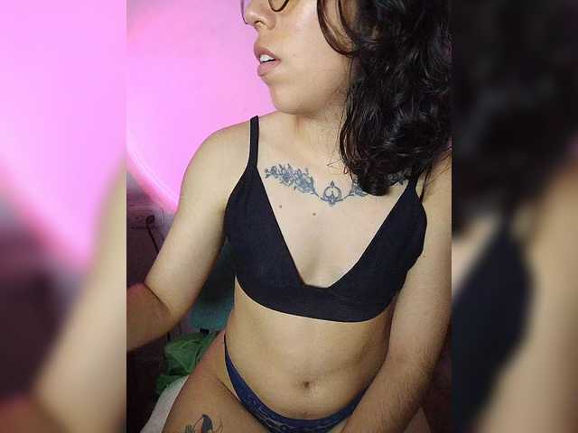 skinny333 live cam on BongaCams
