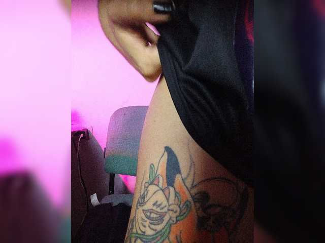 skinny333 live cam on BongaCams