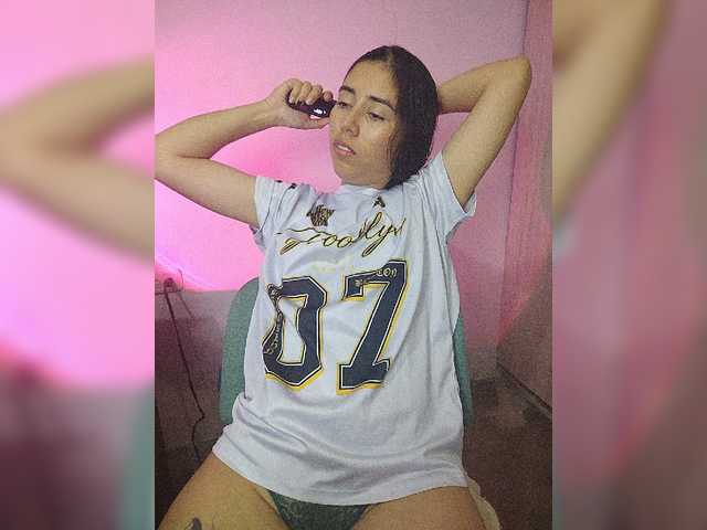 skinny333 live cam on BongaCams