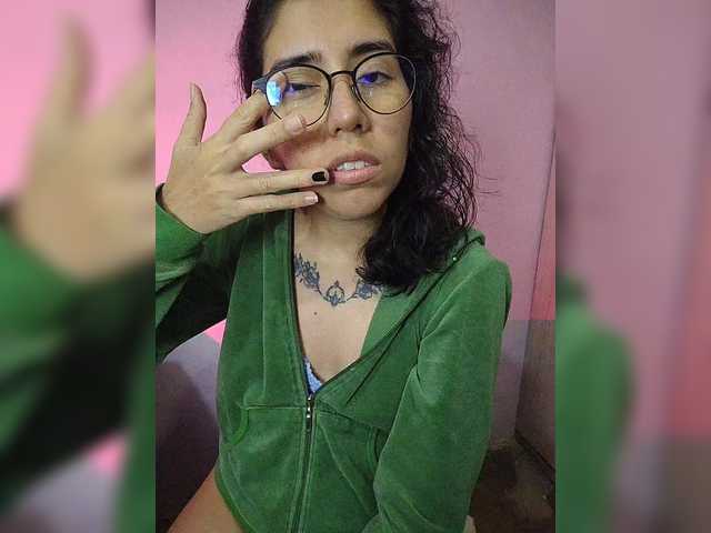 skinny333 live cam on BongaCams