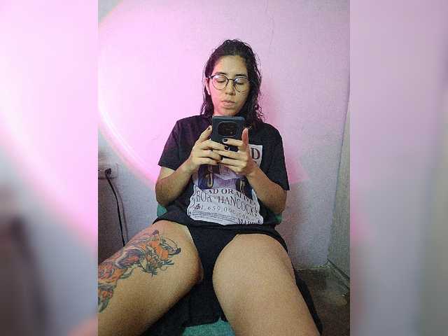 skinny333 live cam on BongaCams