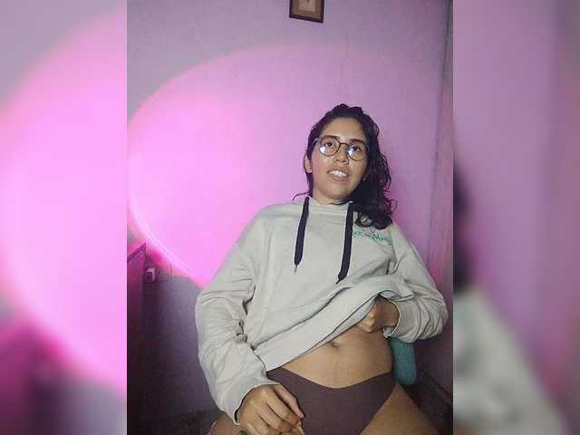 skinny333 live cam on BongaCams