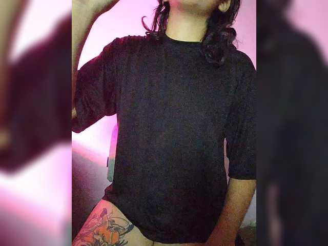 skinny333 live cam on BongaCams