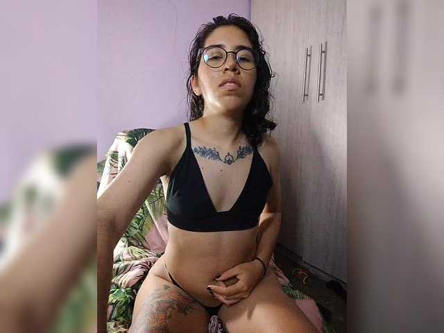 skinny333 live cam on BongaCams