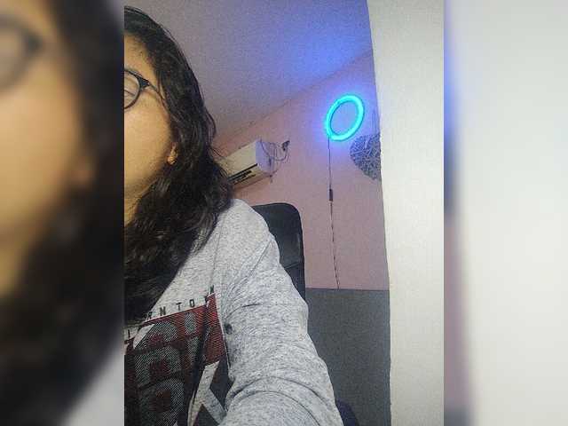skinny333 live cam on BongaCams