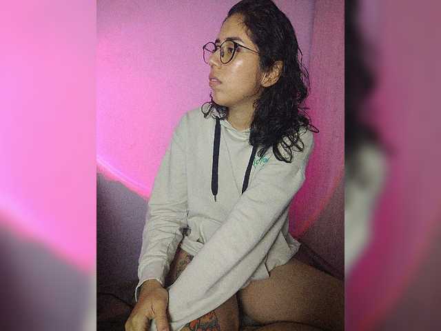 skinny333 live cam on BongaCams