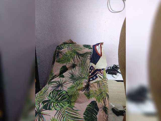 skinny333 live cam on BongaCams