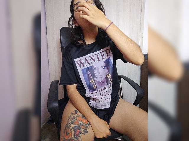 skinny333 live webcam show
