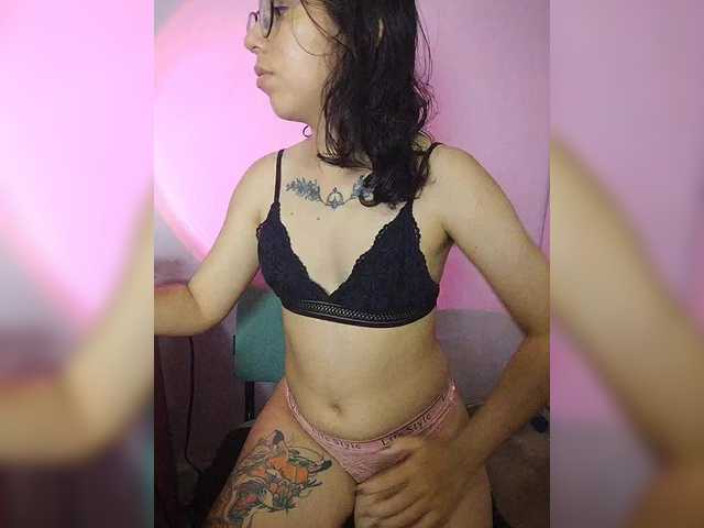 skinny333 live cam on BongaCams