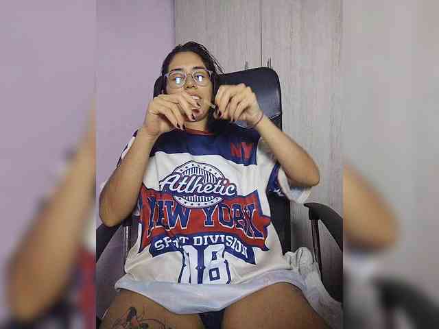 skinny333 webcam