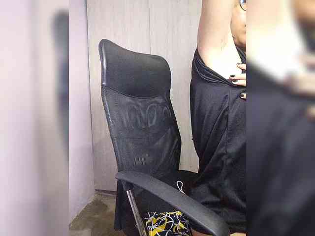 skinny333 webcam