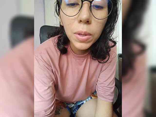 skinny333 webcam