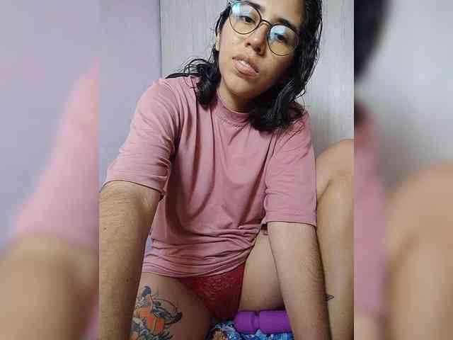 skinny333 webcam