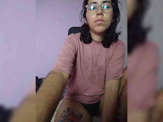skinny333 webcam