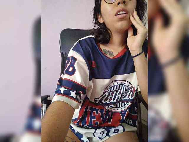 skinny333 webcam