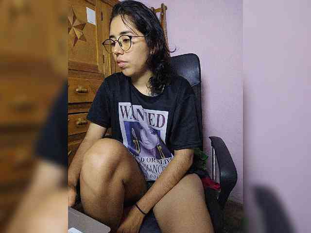 skinny333 webcam