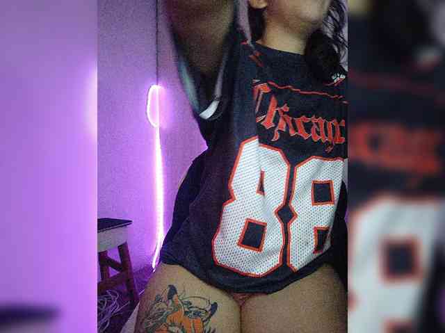 skinny333 webcam