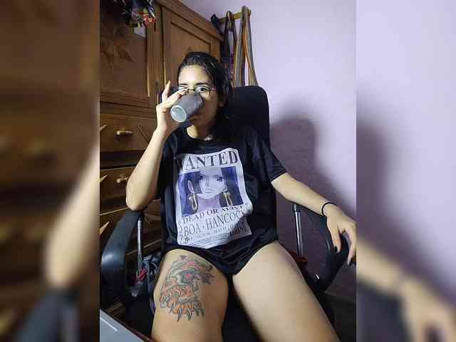 skinny333 webcam