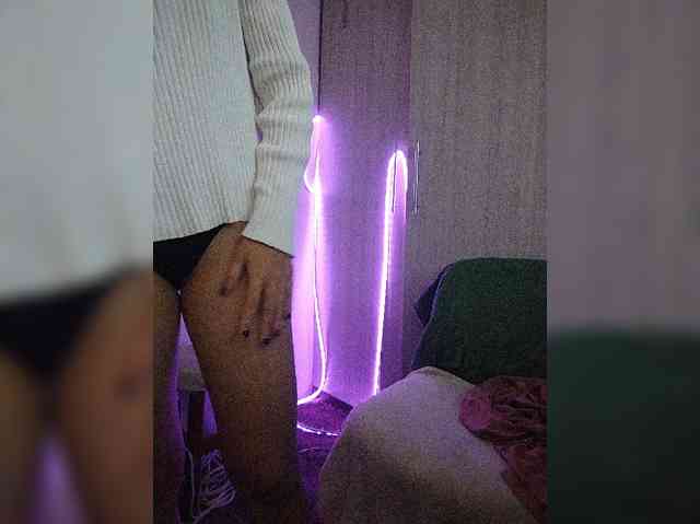 skinny333 webcam