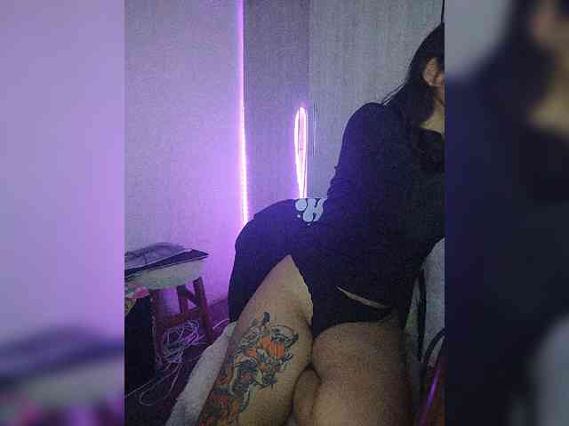 skinny333 webcam