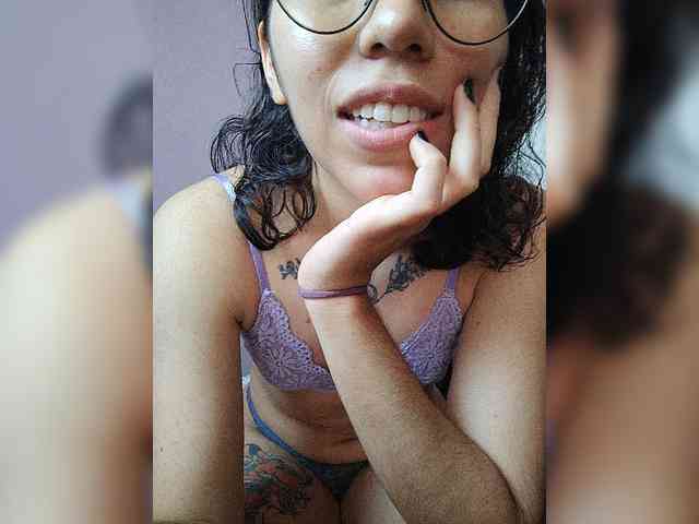 skinny333 webcam