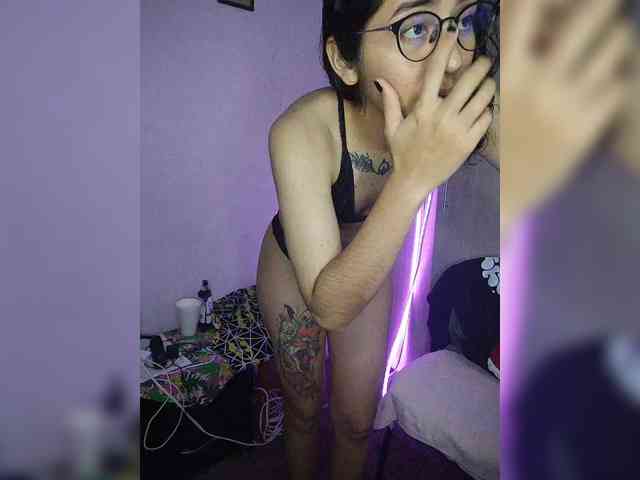 skinny333 webcam