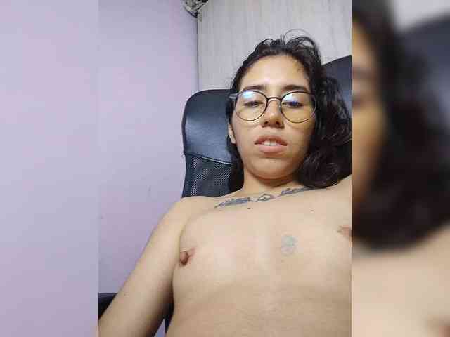 skinny333 webcam