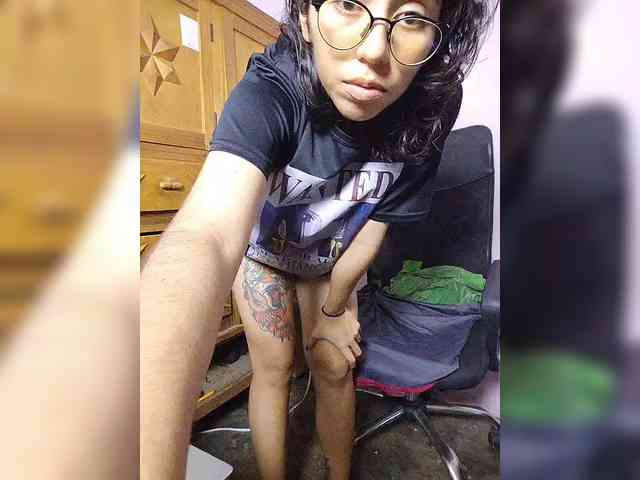 skinny333 webcam